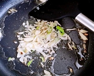 肉丝酸菜的做法