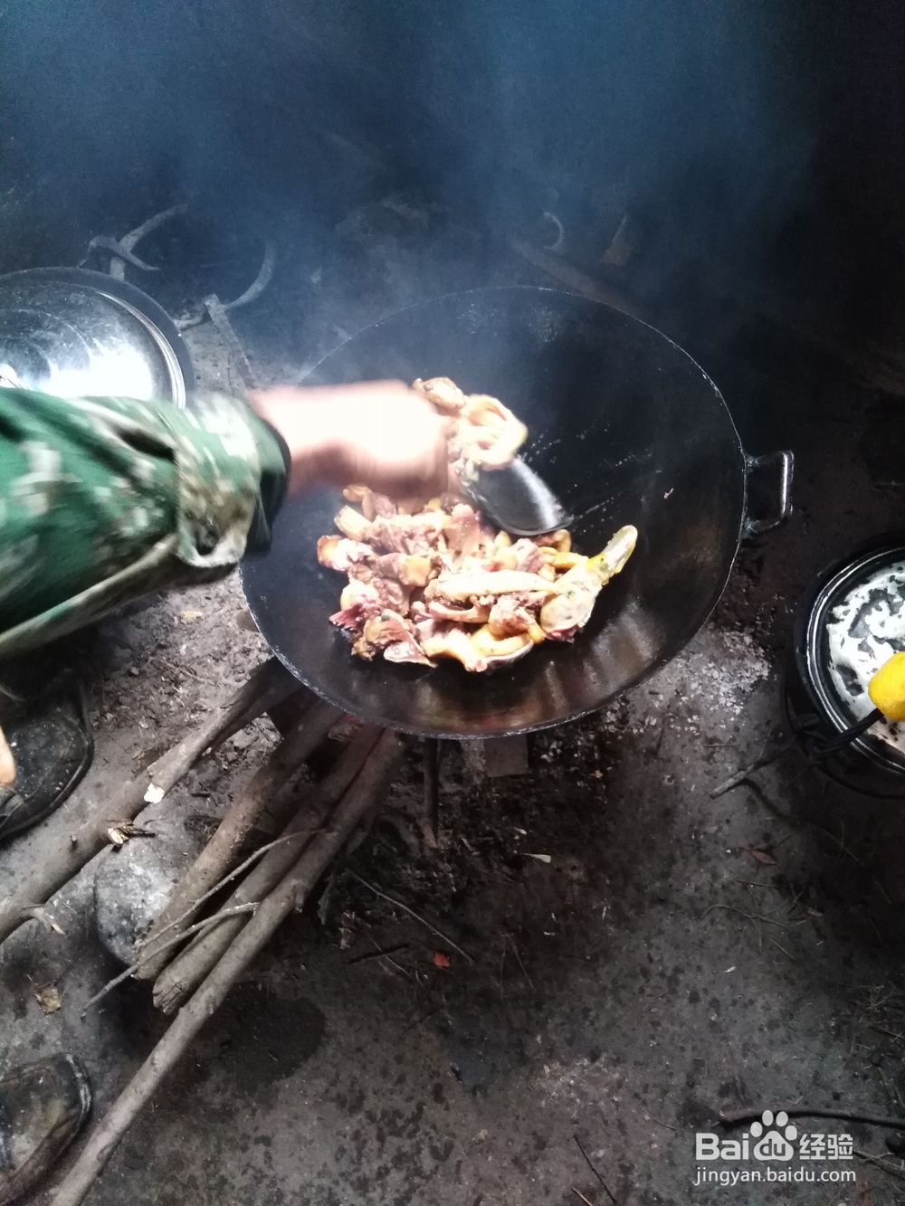 如何制做正宗的全卅醋血鸭？