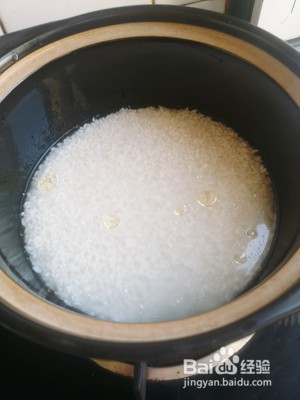 广式腊味煲仔饭怎么做