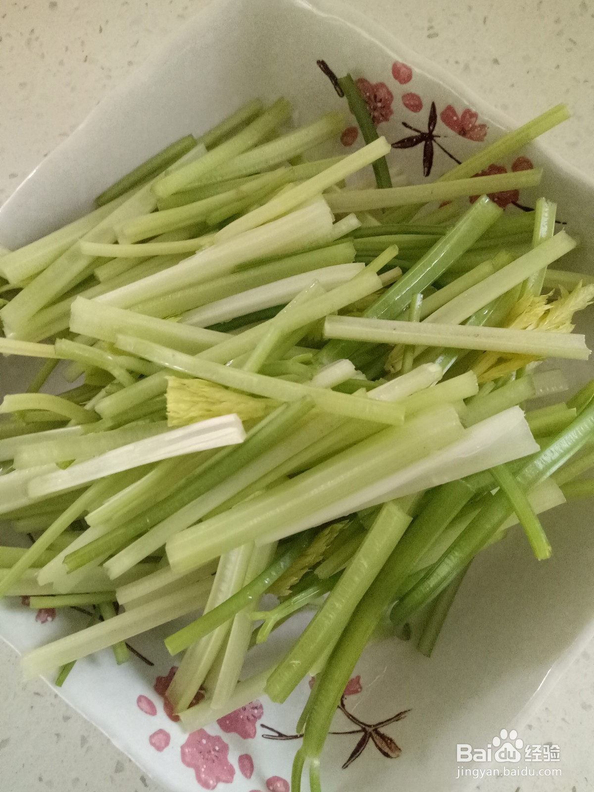 芹菜炒肉丝怎么做