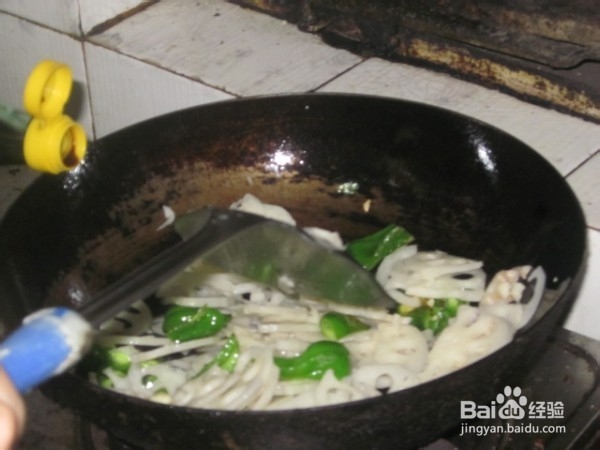 家常菜青椒藕片