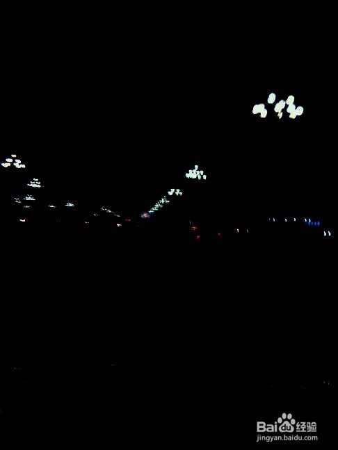 PS中如何将夜里拍的图片调亮些？