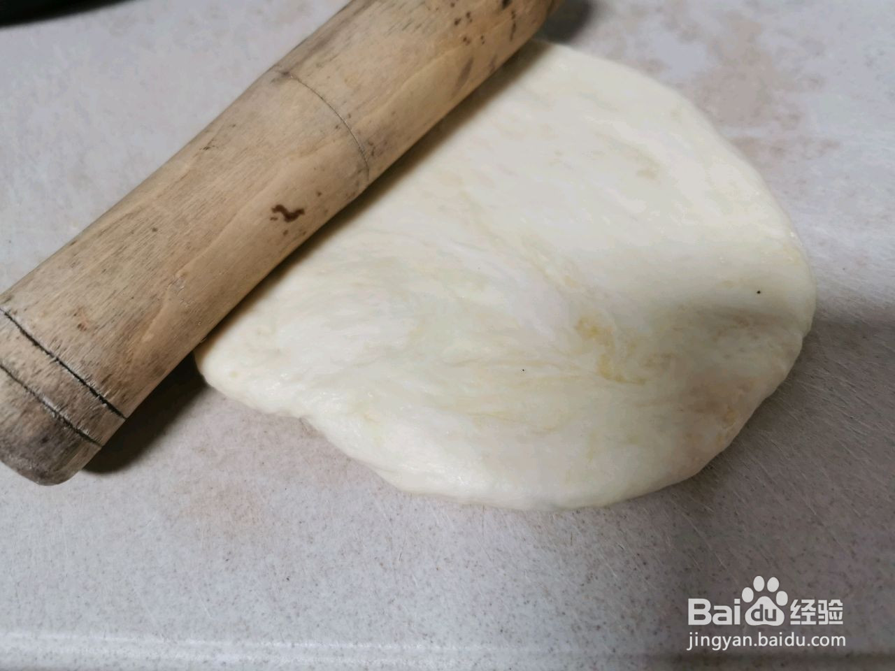 意式卷边披萨饼皮的做法