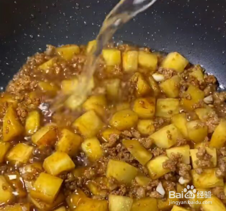 家常红烧土豆丁怎么做才好吃？