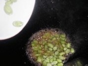 一看就会的家庭版臭豆腐烩毛豆