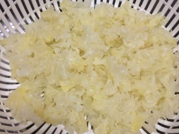 红枣木瓜炖雪耳