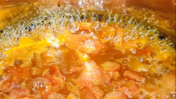 茄汁酸辣巴沙鱼汤