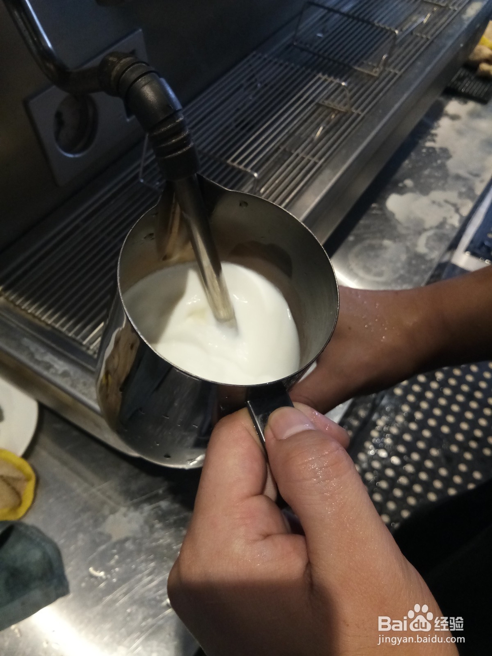 咖啡师培训干货：一杯抹茶拿铁的做法与技巧