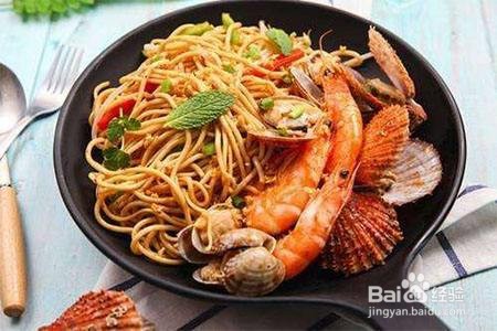 海鲜焖面做法