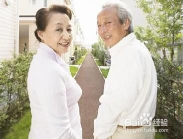 中医治痛风：[10]痛风骨质疏松的原因和症状