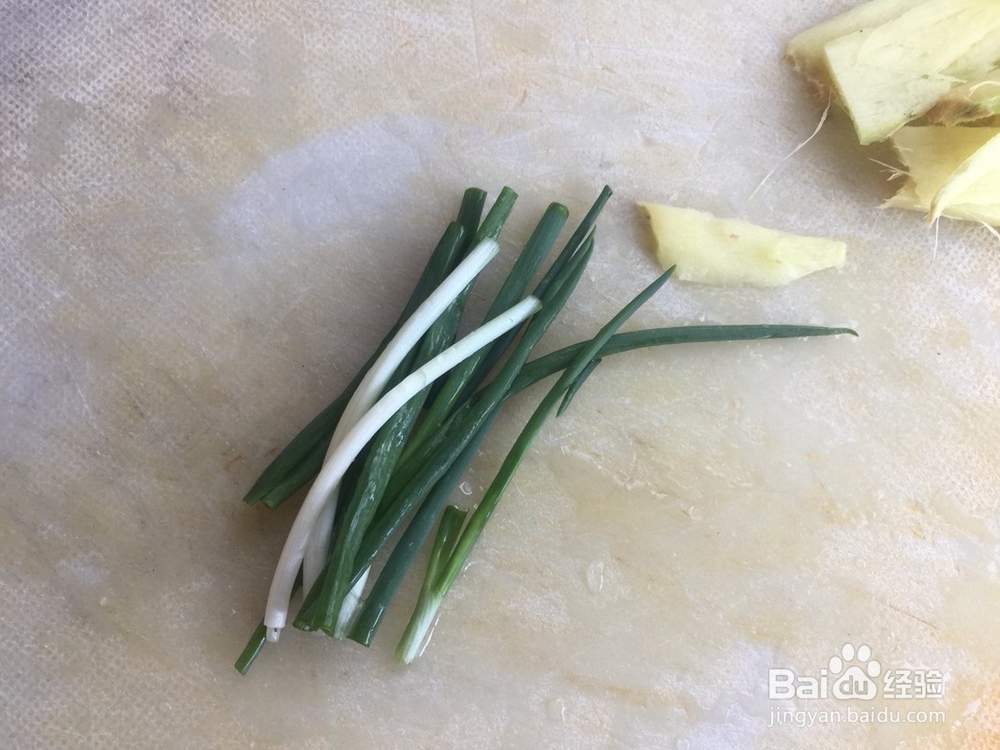 怎么做麻辣葱姜炒蛏子