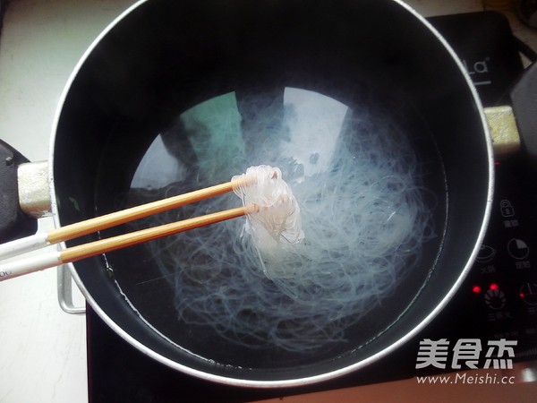 菠菜拌粉丝的做法