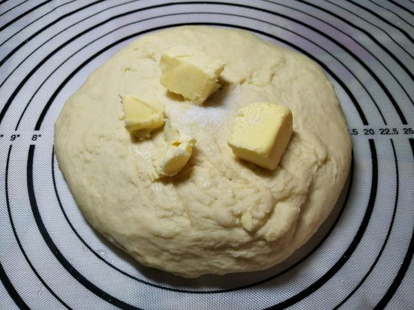 熔岩芝士小面包