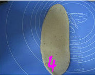 酸奶黑麦香肠面包
