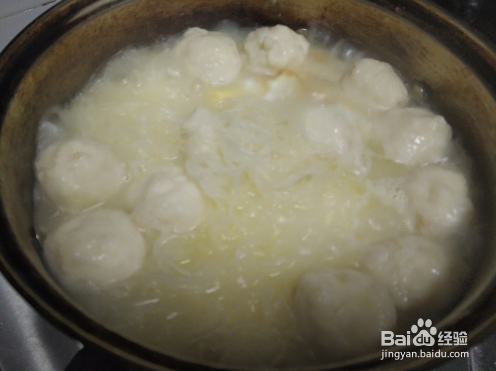 墨鱼丸鸡蛋元荽煮米粉怎么做？