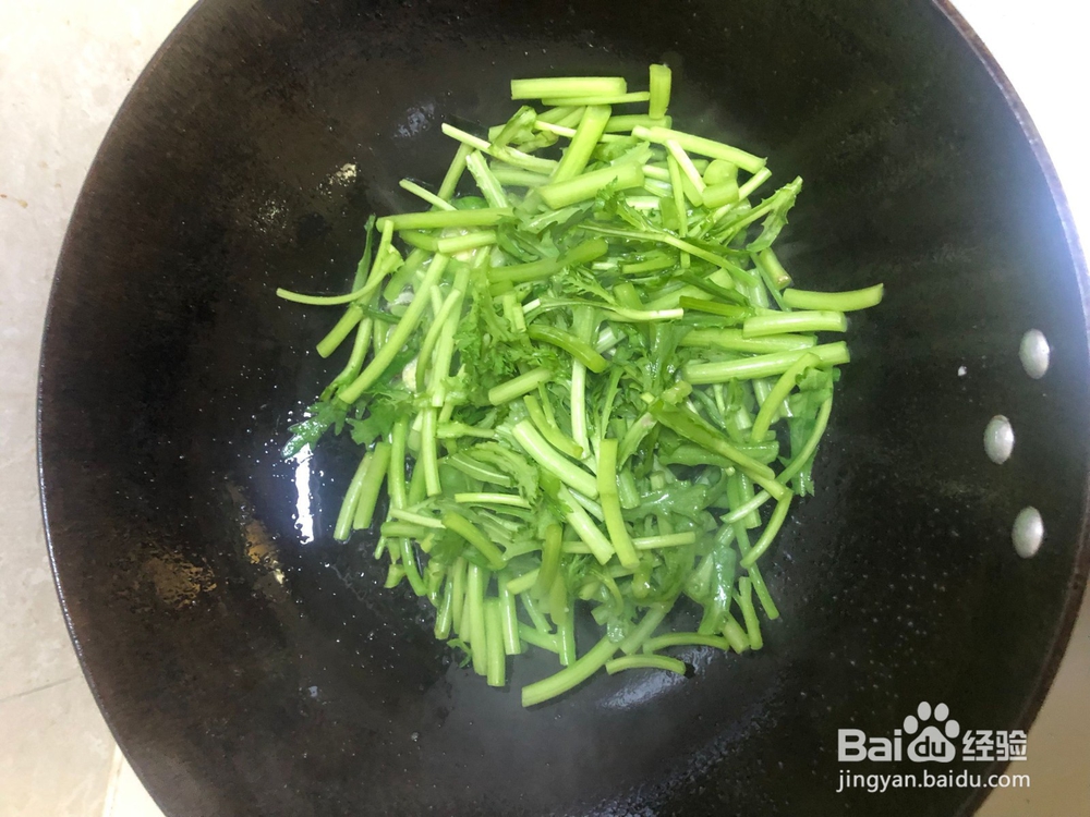 家常蒜片炒茼蒿