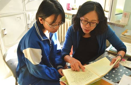 好老师离开孩子们不带孩子们怎么说感谢的话