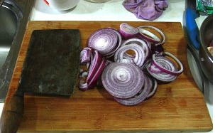 请问梅林清蒸猪肉罐头的做法