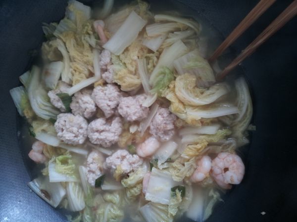虾仁丸子娃娃汤菜