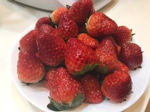 健康养生佳品洗草莓的做法