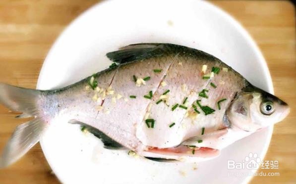 剁椒鳊鱼的做法