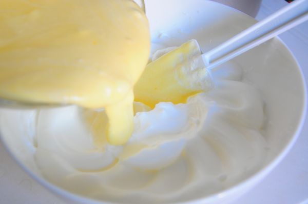 戚风栗蓉蛋糕卷