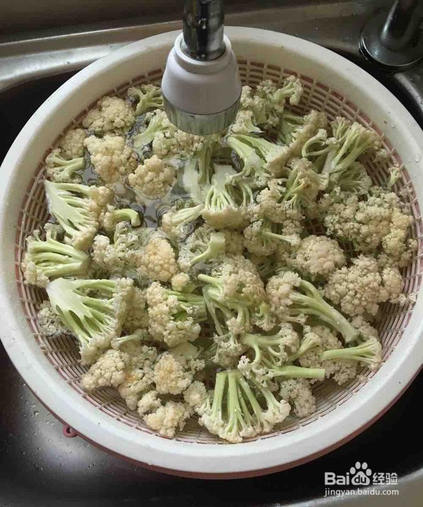 如何做营养又开胃的家常腊肉炒花菜