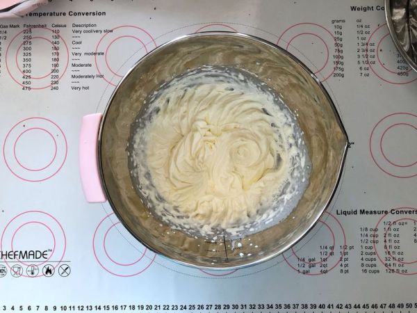 巧克力果酱慕斯蛋糕