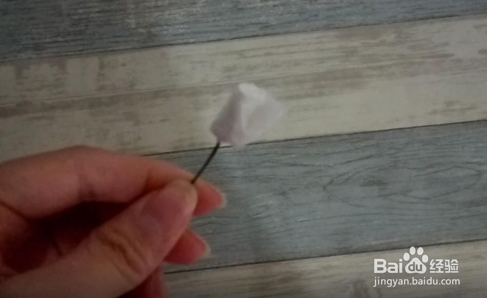 手工制作--皱纹纸罂粟花