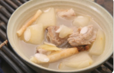 如何做雪梨排骨汤
