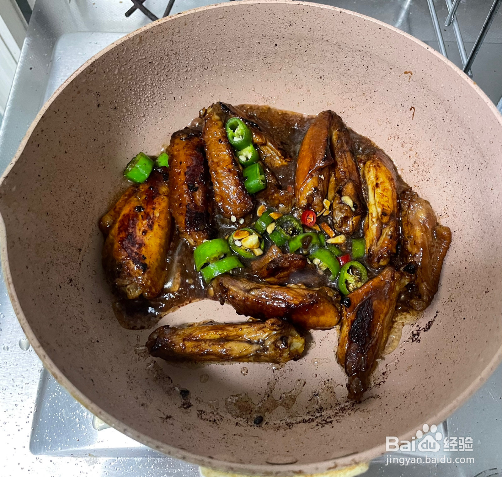 蒜香鸡翅的做法