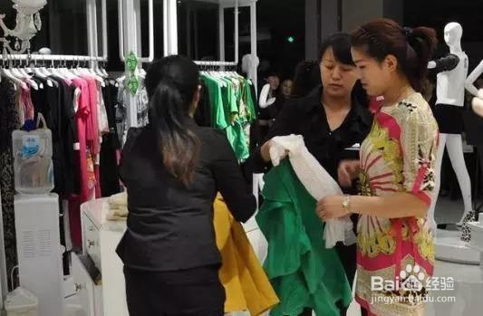 如何哄女朋友开心？