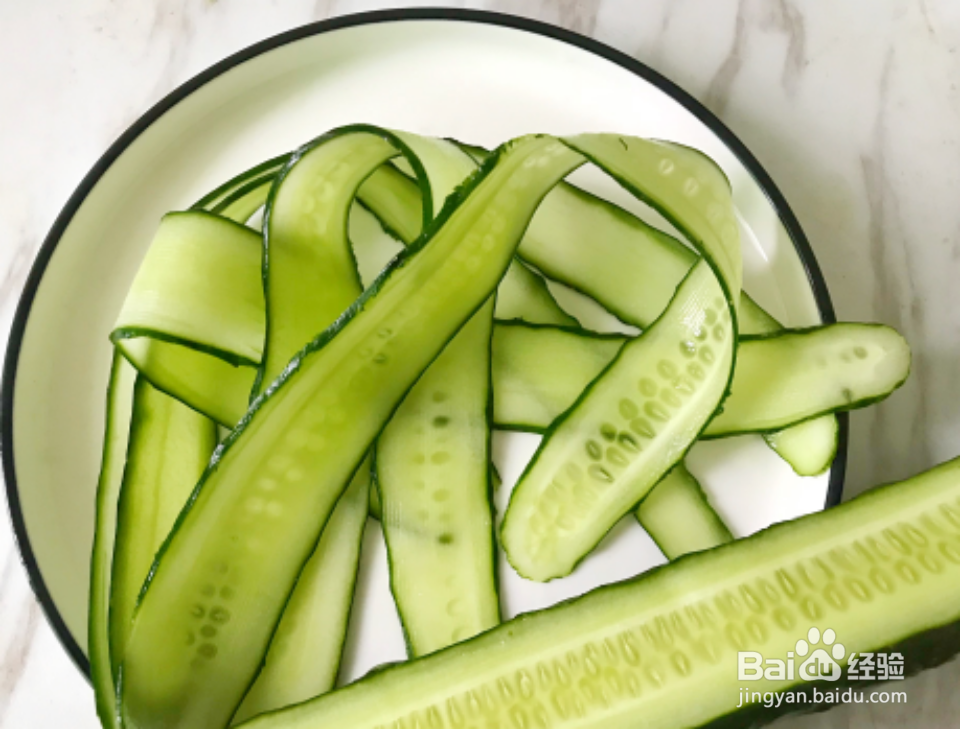 家庭自制凉拌皮蛋