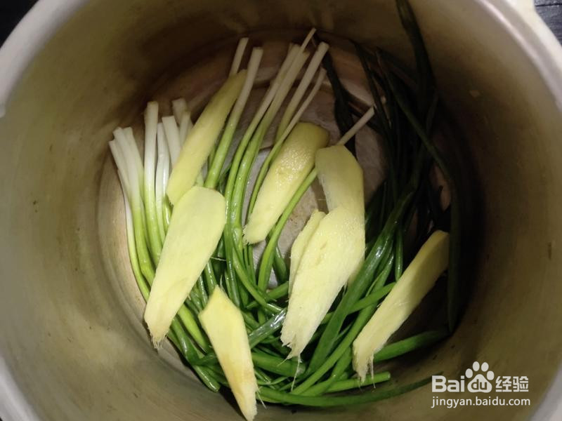 葱香酱油鸡高压锅版的做法