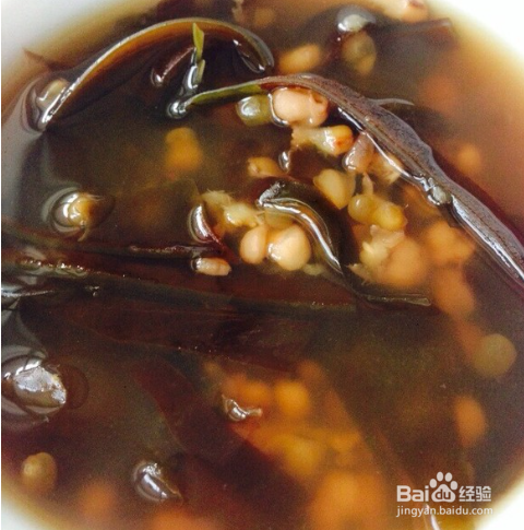 绿豆海带薏米甜汤