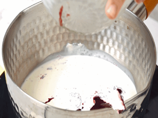 双色坚果牛轧糖怎么做？