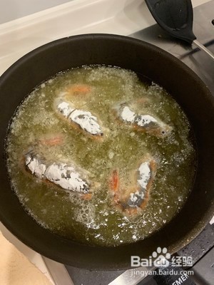金沙咸蛋黄大头虾儿子吃了爱不释手