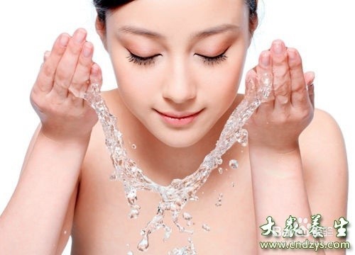 怎么样去黑头呢?