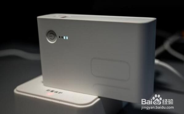 将充电器与充电宝合二为一倍思18WPD快充充电宝