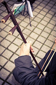 二胡揉弦的教学技法