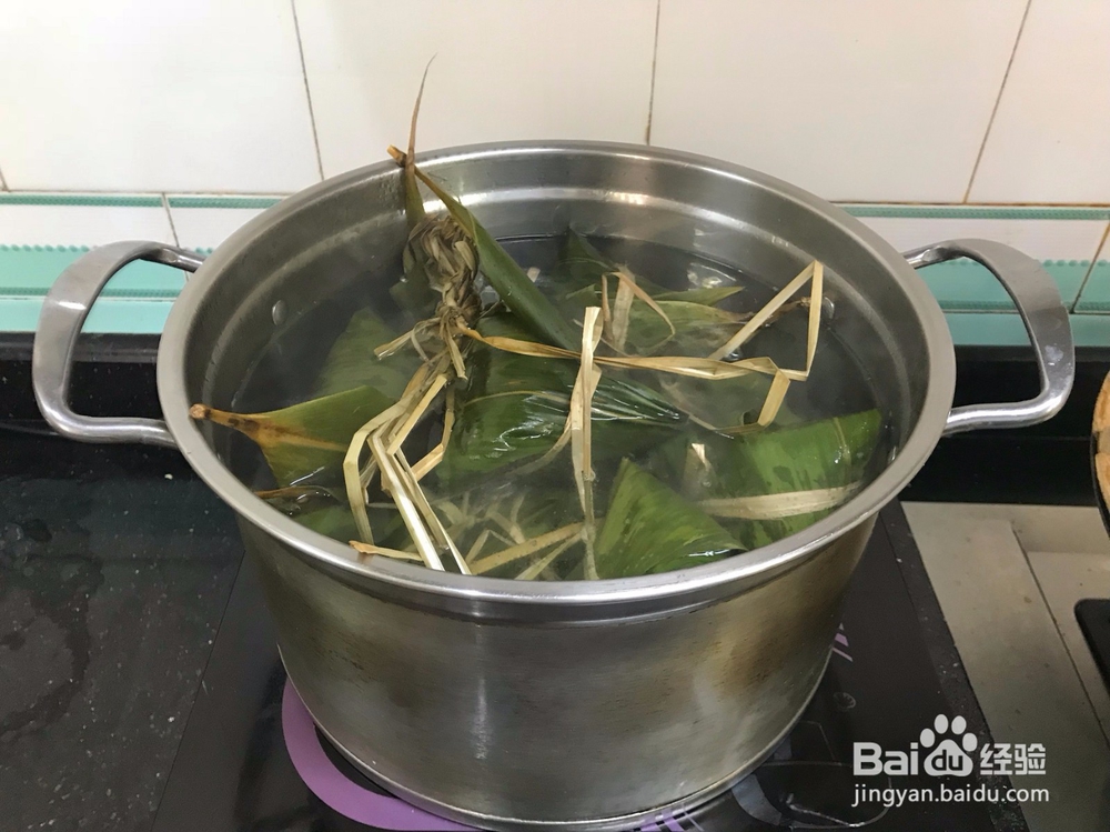 咸蛋黄海虾烧肉粽怎么做