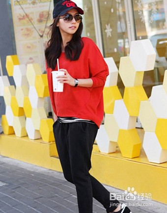 卫衣如何搭配出不同风格