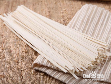 酸汤挂面的做法