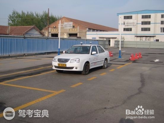 科目三考试靠边停车驾驶技巧