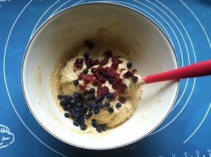 红糖莜面双莓发糕的做法