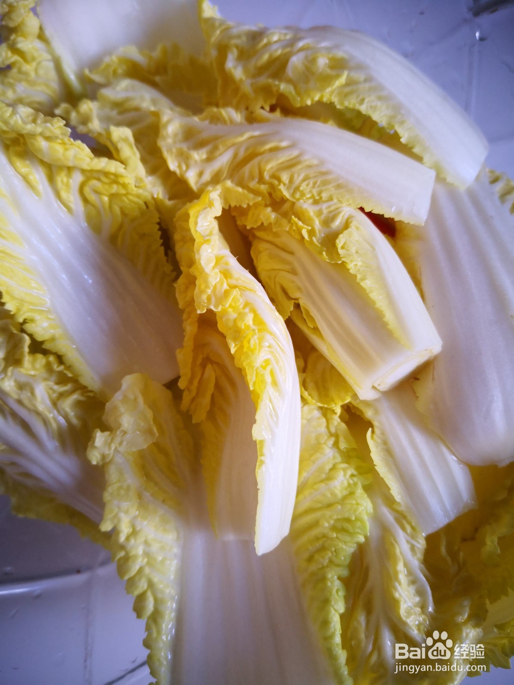 制作美味的娃娃菜炒土豆片