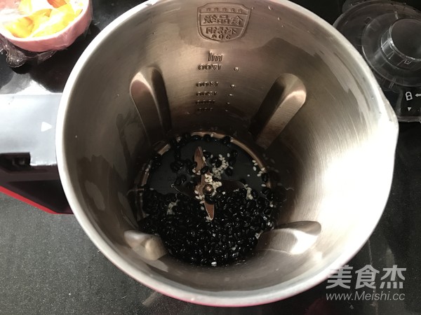 糯米黑豆浆的做法