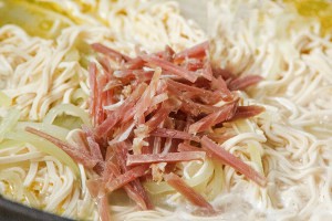 教大家做河虾烩三丝