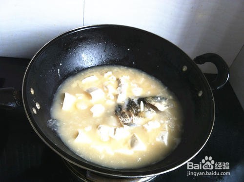 鲫鱼豆腐靓汤