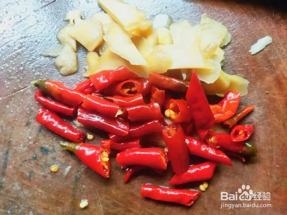 泡椒魔芋烧鸭边腿---便秘小菜谱